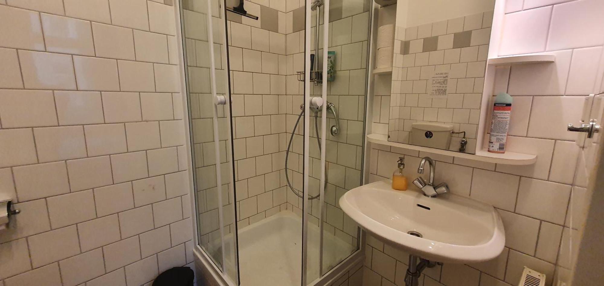 Quiet 2-Room Flat, Walking Distance To City Centre Wien Exterior foto