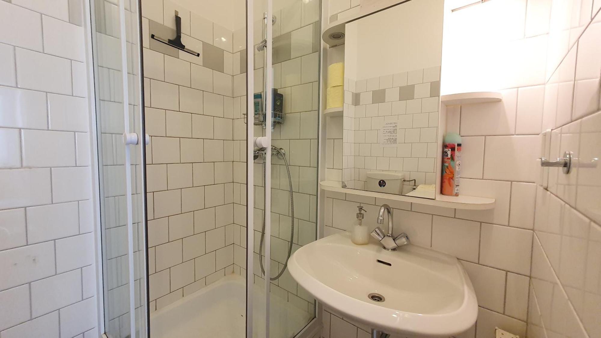 Quiet 2-Room Flat, Walking Distance To City Centre Wien Exterior foto